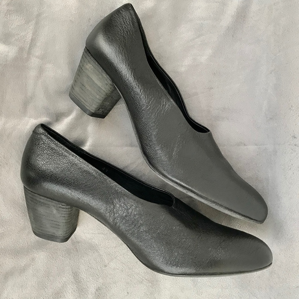 Officine Creative Italian Black Leather Pumps - Like new